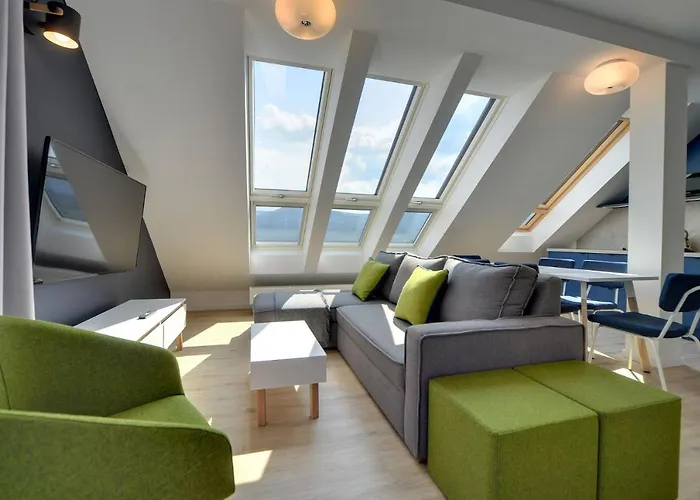 アパート Invest Szklarska 800 A13 シクラルスカ・ポレンバ